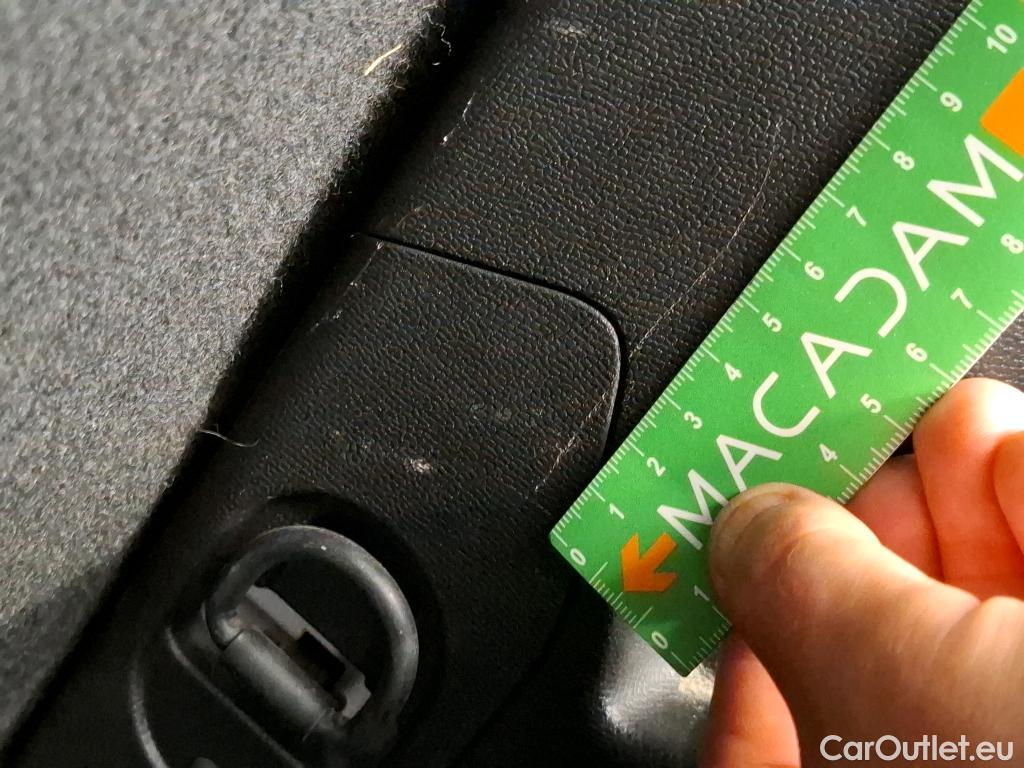  Peugeot  2008  Allure Business 1.5 HDi 130CV BVA8 E6d #55