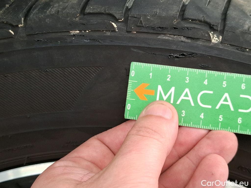  Peugeot  2008  Allure Business 1.5 HDi 130CV BVA8 E6d #9