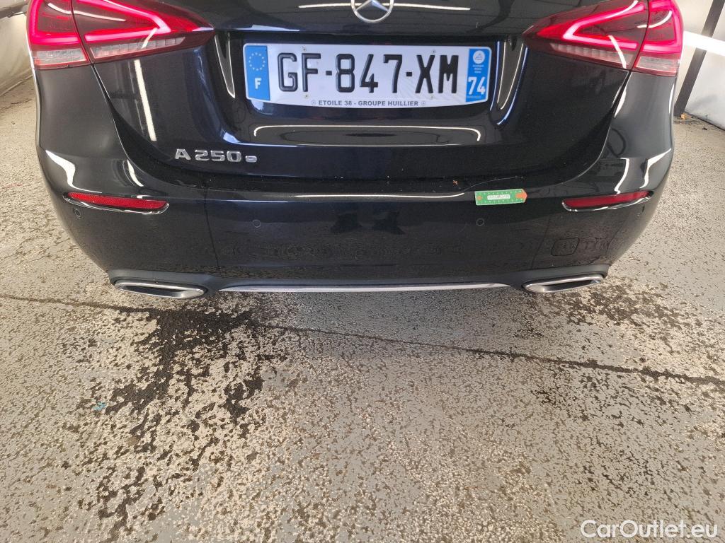  Mercedes  A-Klasse MERCEDES-BENZ Classe A Compact / 2018 / 5P / Berline A 250 e Progressive Line 8G-DCT #1