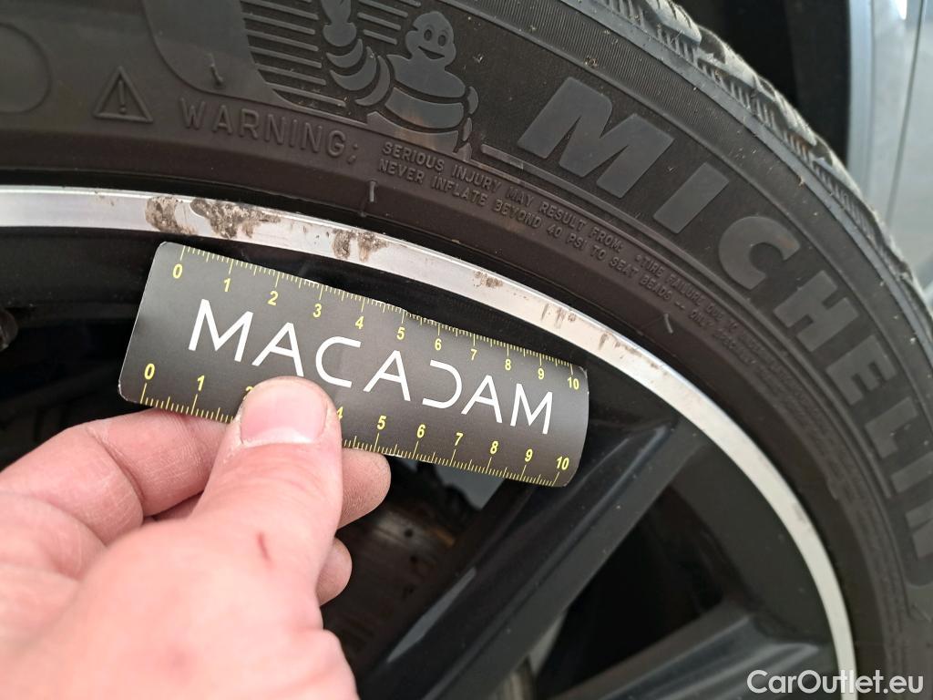  Mercedes  GLA MERCEDES-BENZ  / 2020 / 5P / SUV 2.0  220D AMG LINE 4MATIC DCT #6