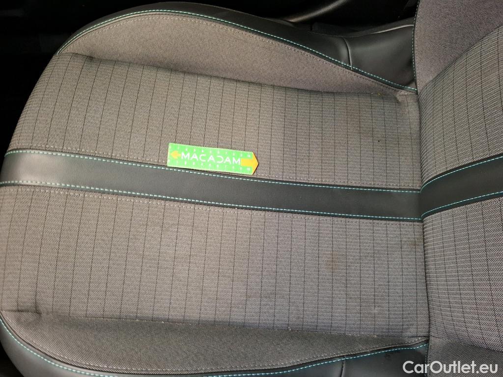  Peugeot  2008  Allure Business 1.5 HDi 130CV BVA8 E6d #25