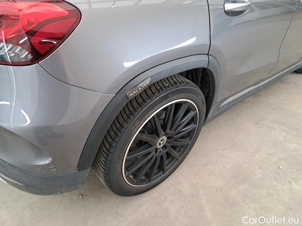  Mercedes  GLA MERCEDES-BENZ  / 2020 / 5P / SUV 2.0  220D AMG LINE 4MATIC DCT #18