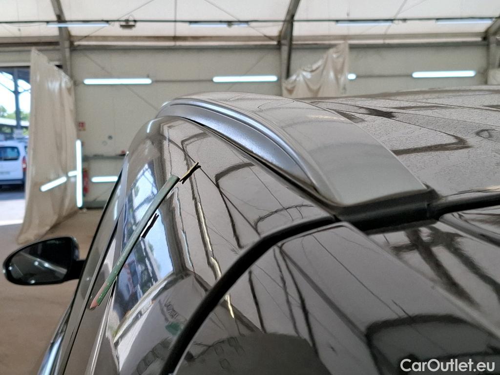  Hyundai  Tucson HYUNDAI  / 2018 / 5P / SUV 1.6 CRDI 115 HYBRID 48V CREATIVE #29