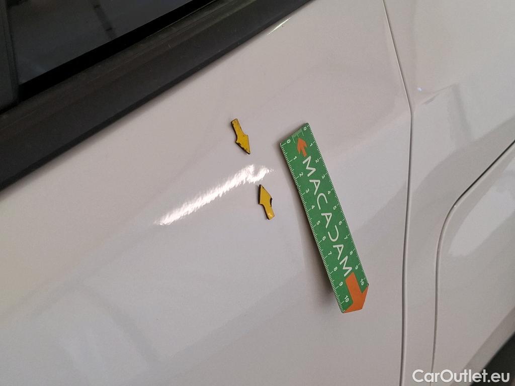  Peugeot  2008  Allure Business 1.5 HDi 130CV BVA8 E6d #45