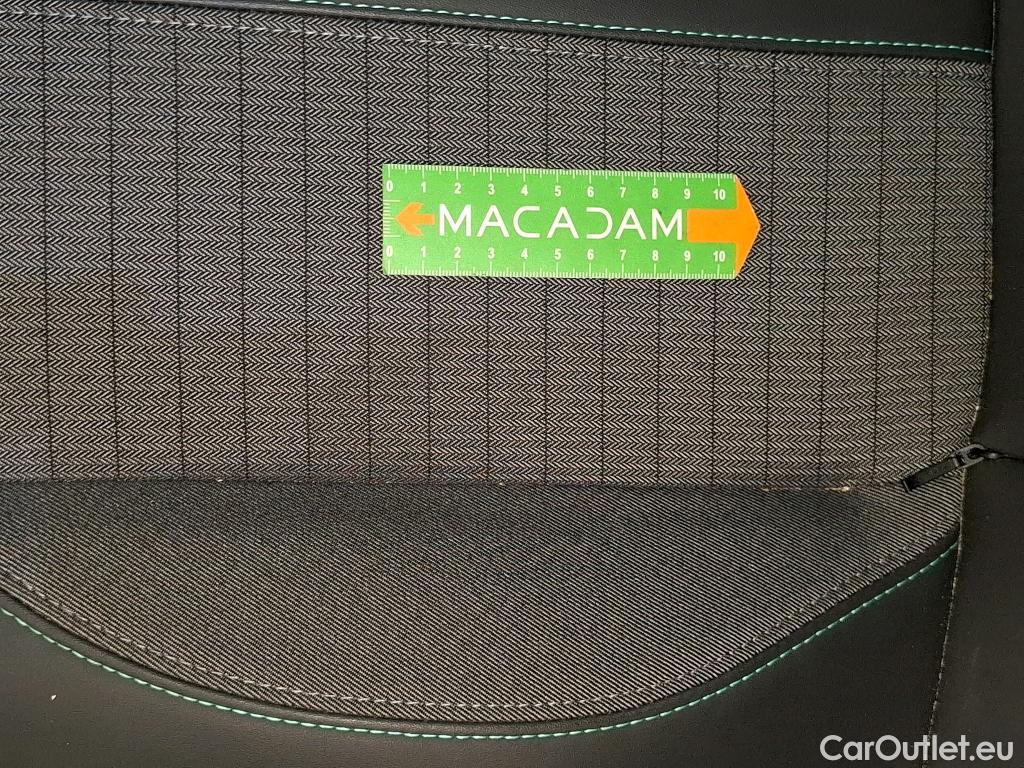  Peugeot  2008  Allure Business 1.5 HDi 130CV BVA8 E6d #30