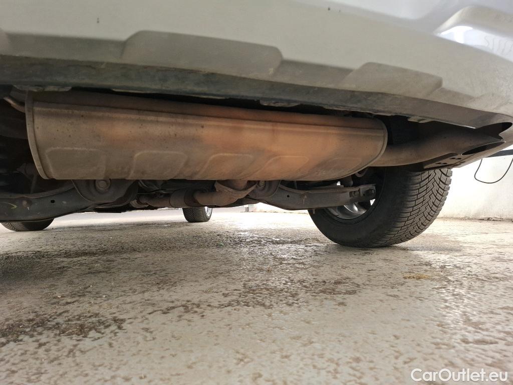  KIA  Sportage KIA  / 2021 / 5P / SUV 1.6 T-GDI 150 MHEV DCT7 DESIGN #19