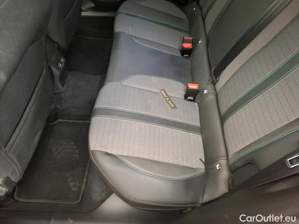  Peugeot  2008  Allure Pack 1.5 HDi 110CV BVM6 E6d #40