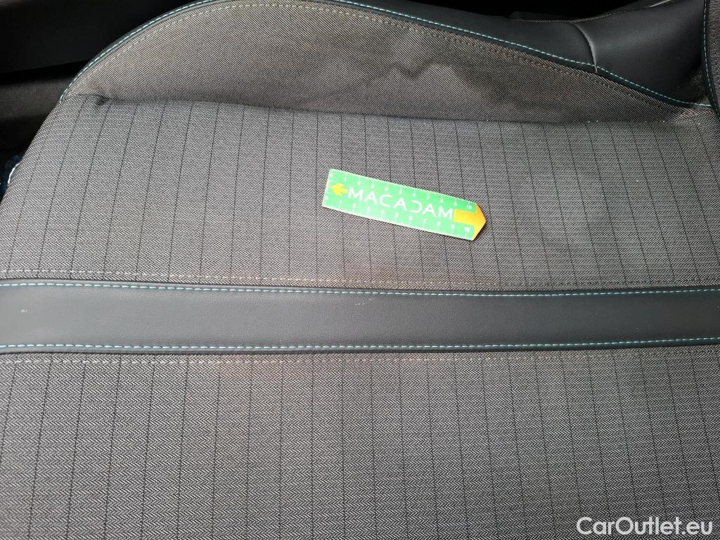  Peugeot  2008  Allure 1.5 HDi 130CV BVA8 E6d #34