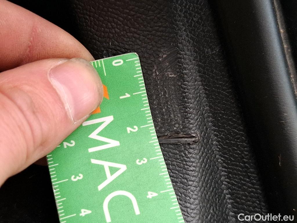  Peugeot  2008  Allure 1.5 HDi 130CV BVA8 E6d #25