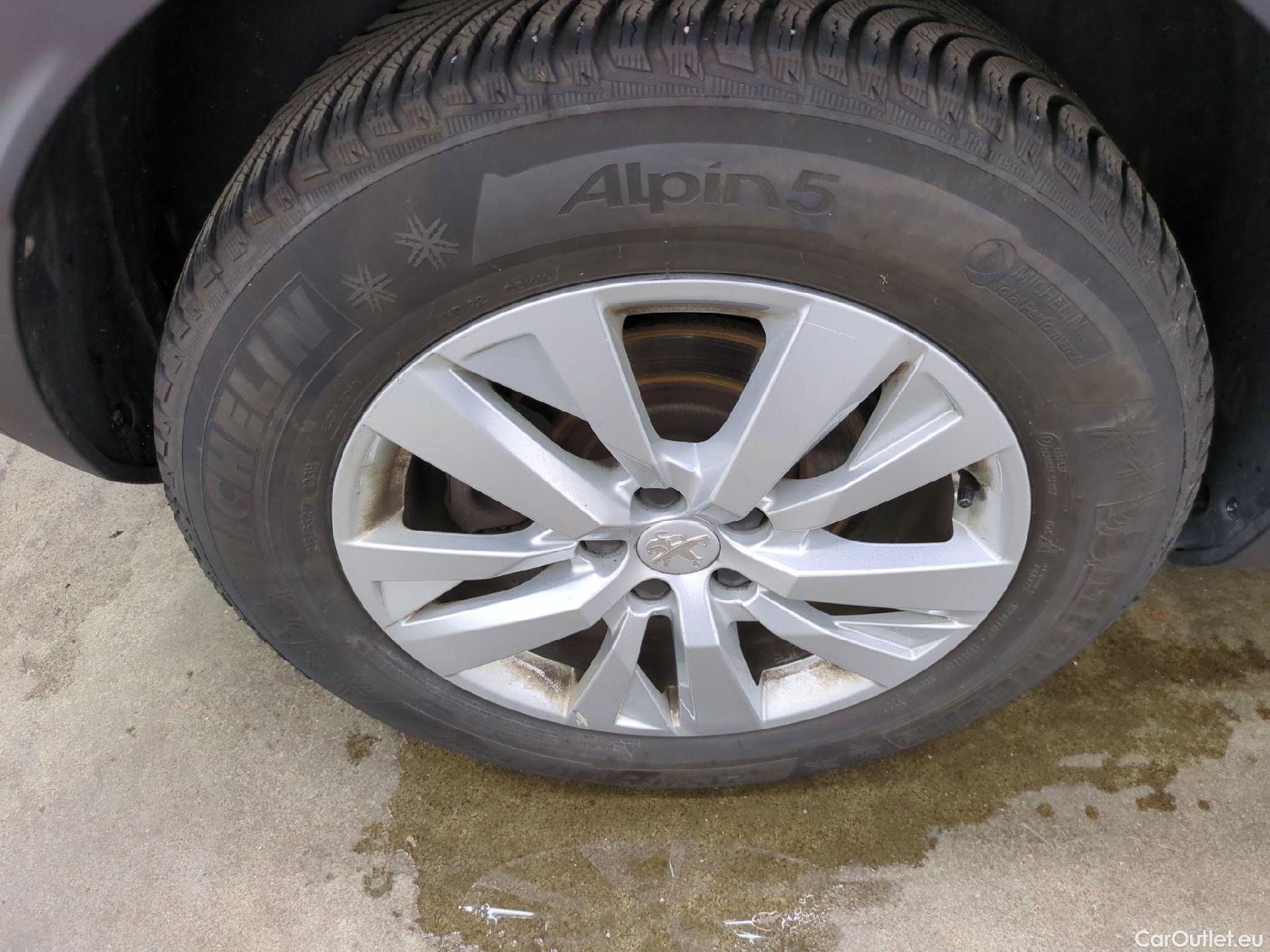  Peugeot  3008  Active Business 1.2 PureTech 130CV BVA8 E6d #26