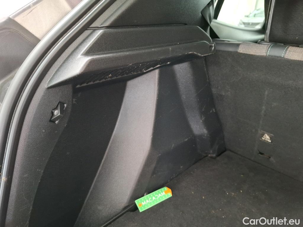  Peugeot  2008  Allure 1.5 HDi 130CV BVA8 E6d #14