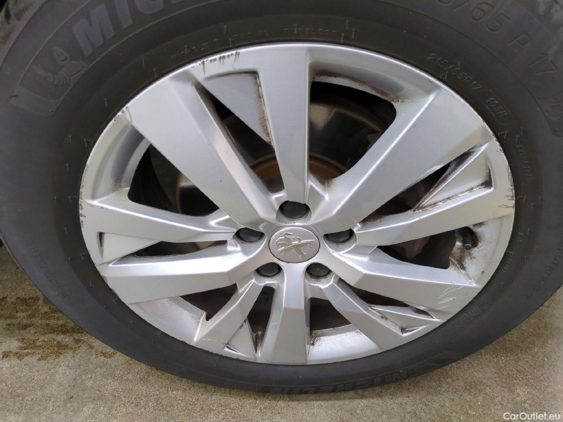  Peugeot  3008  Active Business 1.2 PureTech 130CV BVA8 E6d #4