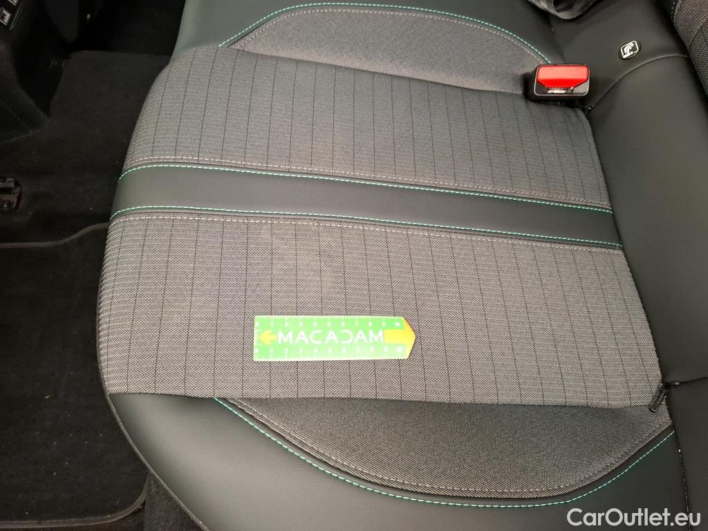  Peugeot  2008  Allure 1.5 HDi 130CV BVA8 E6d #36