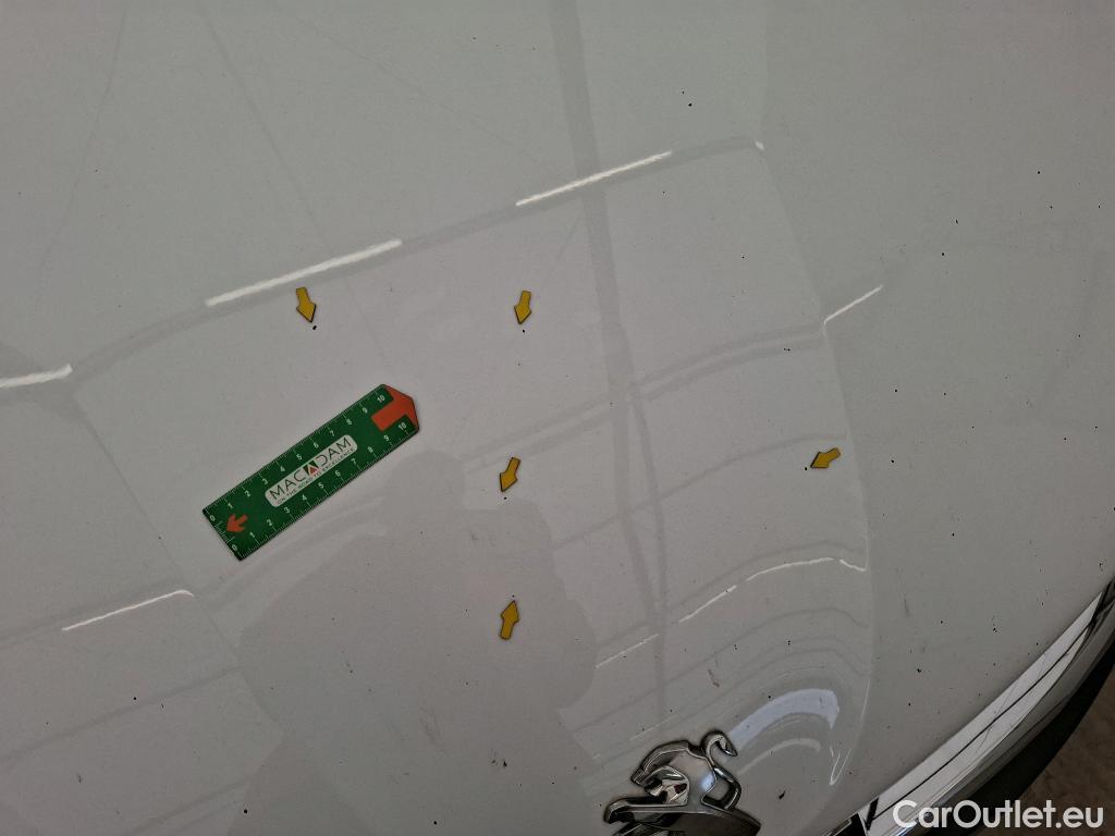  Peugeot  208 PEUGEOT  / 2015 / 5P / Berline &BLUEHDI 100 S&S ALLURE BUSINESS #9