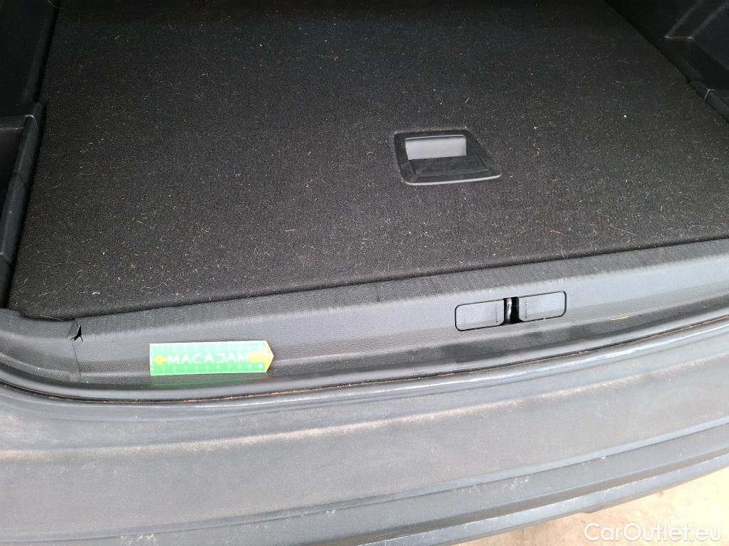  Peugeot  3008  Active Pack 1.5 HDi 130CV BVA8 E6d #3