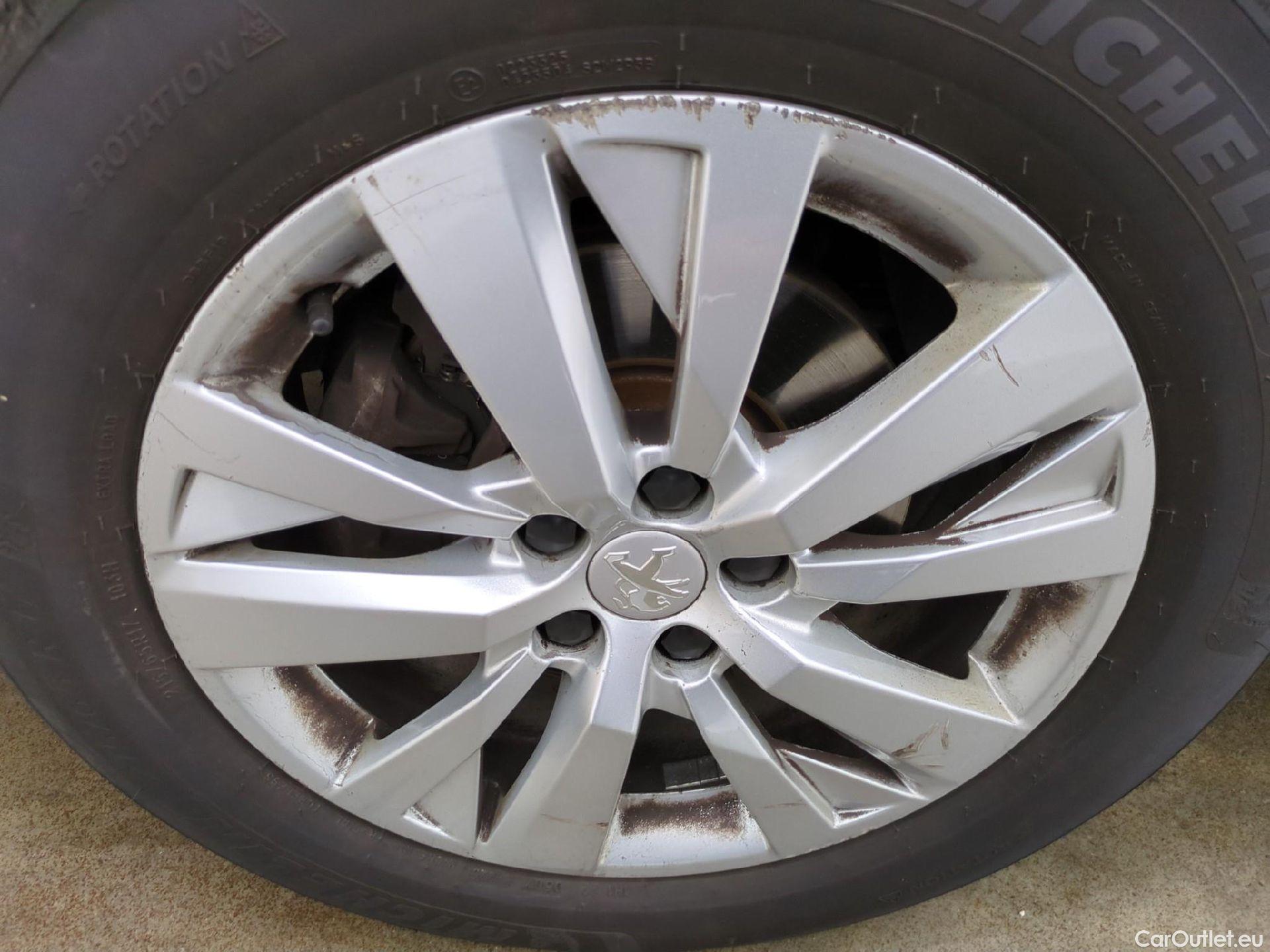  Peugeot  3008  Active Business 1.2 PureTech 130CV BVA8 E6d #15