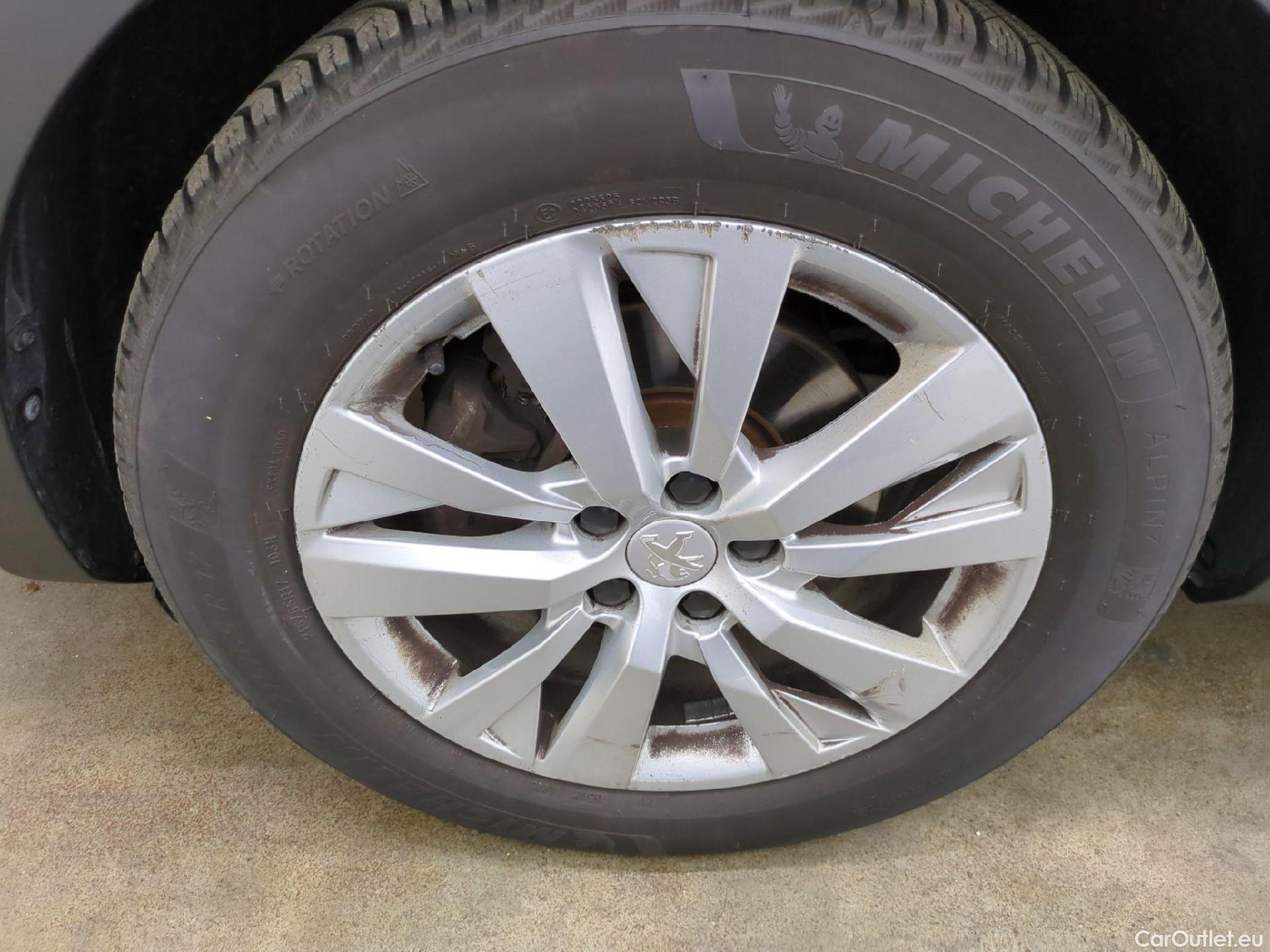  Peugeot  3008  Active Business 1.2 PureTech 130CV BVA8 E6d #12