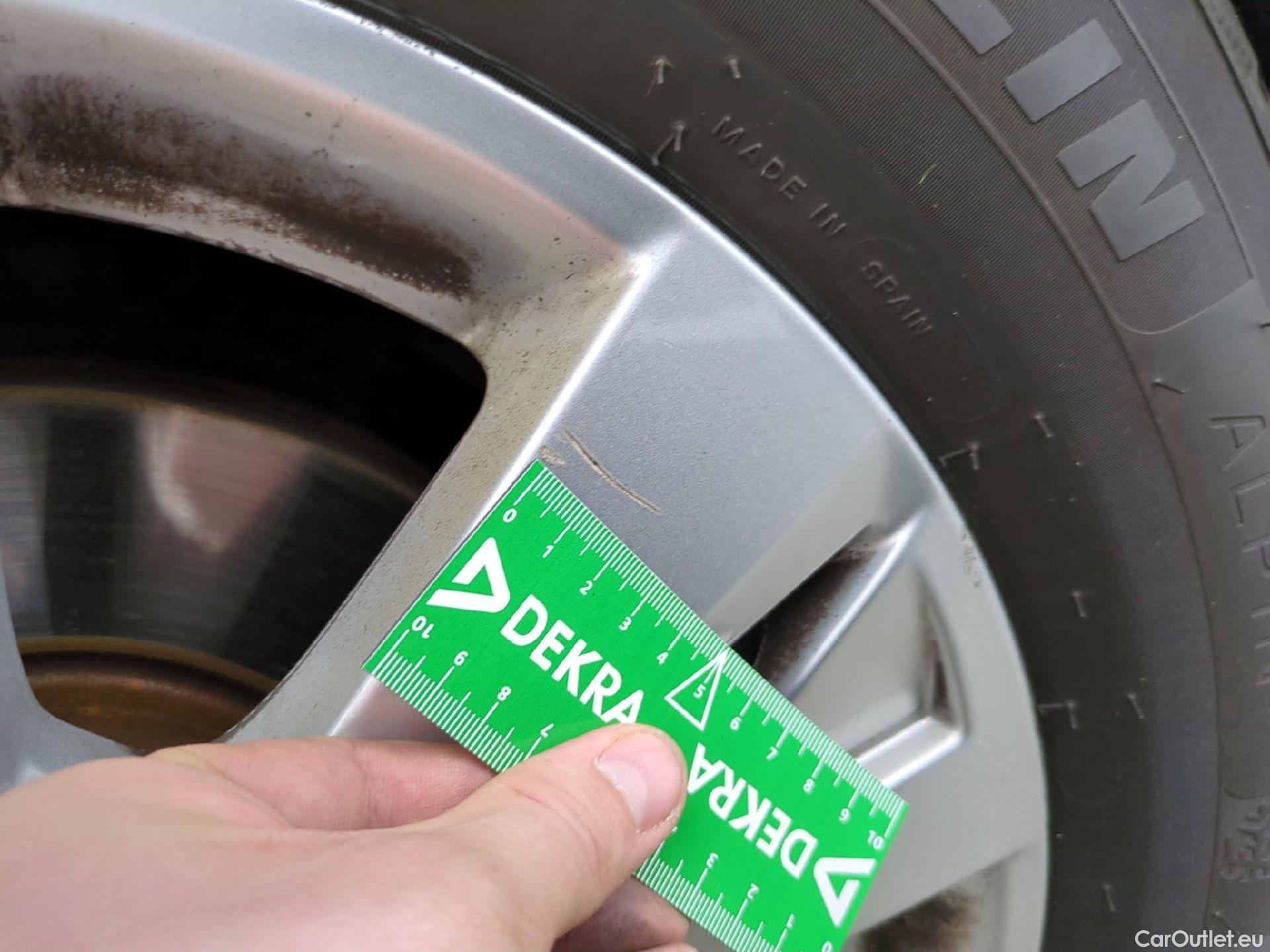  Peugeot  3008  Active Business 1.2 PureTech 130CV BVA8 E6d #17