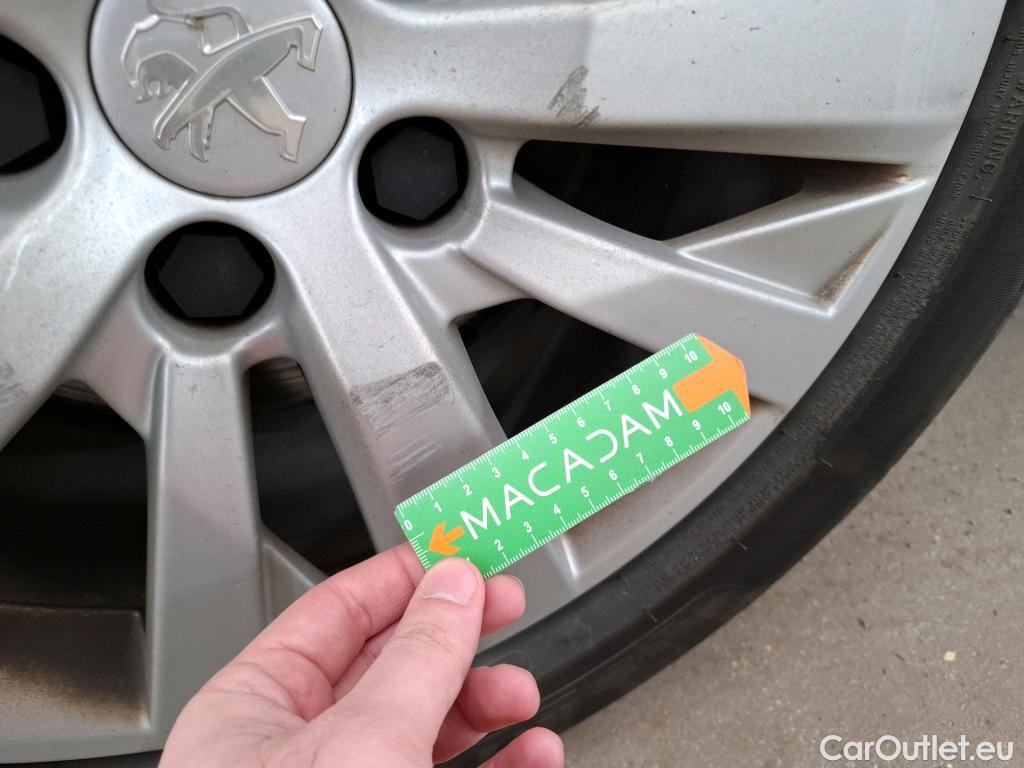  Peugeot  3008  Active Business 1.5 HDi 130CV BVA8 E6d #8