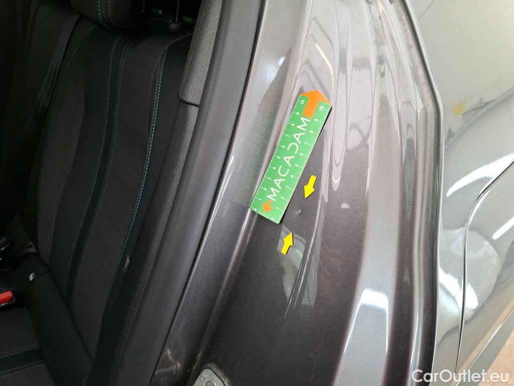  Peugeot  2008  Allure 1.5 HDi 130CV BVA8 E6d #27