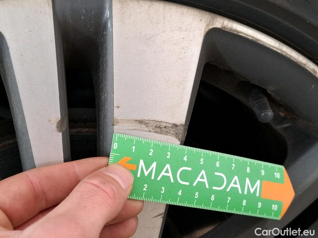  Peugeot  3008  Allure 1.5 HDi 130CV BVA8 E6d #18