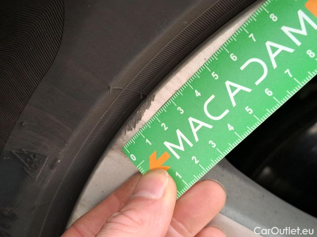  Peugeot  3008  Allure 1.5 HDi 130CV BVA8 E6d #24