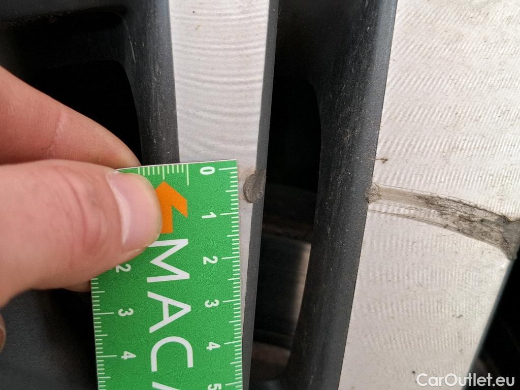  Peugeot  3008  Allure 1.5 HDi 130CV BVA8 E6d #20