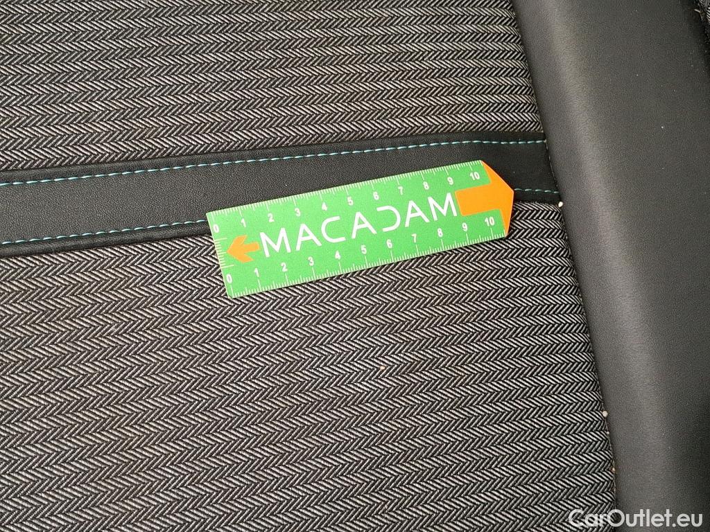  Peugeot  3008  Allure 1.5 HDi 130CV BVA8 E6d #37