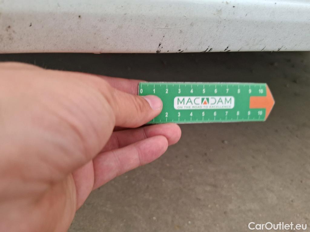  Peugeot  208 PEUGEOT  / 2015 / 5P / Berline &BLUEHDI 100 S&S ALLURE BUSINESS #13