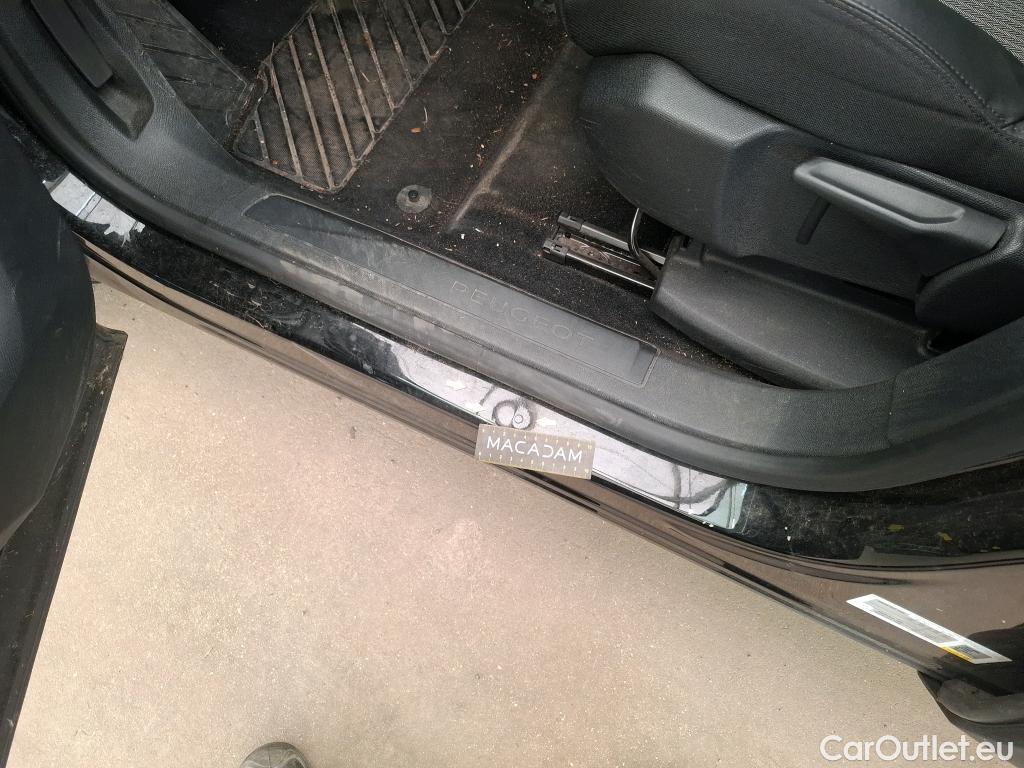  Peugeot  3008  Allure Pack 1.5 HDi 130CV BVA8 E6d #20