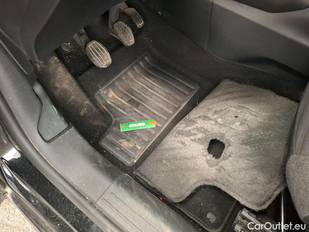  Peugeot  208  Active Pack 1.5 HDi 100CV BVM6 E6d #41