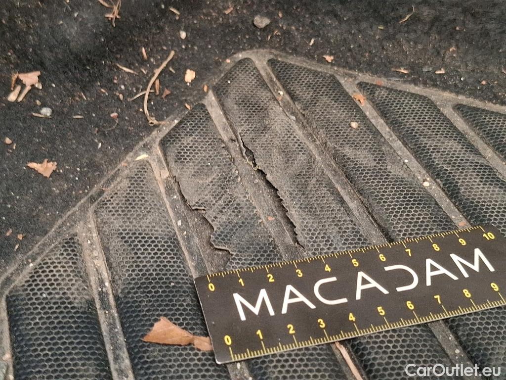  Peugeot  3008  Allure Pack 1.5 HDi 130CV BVA8 E6d #40