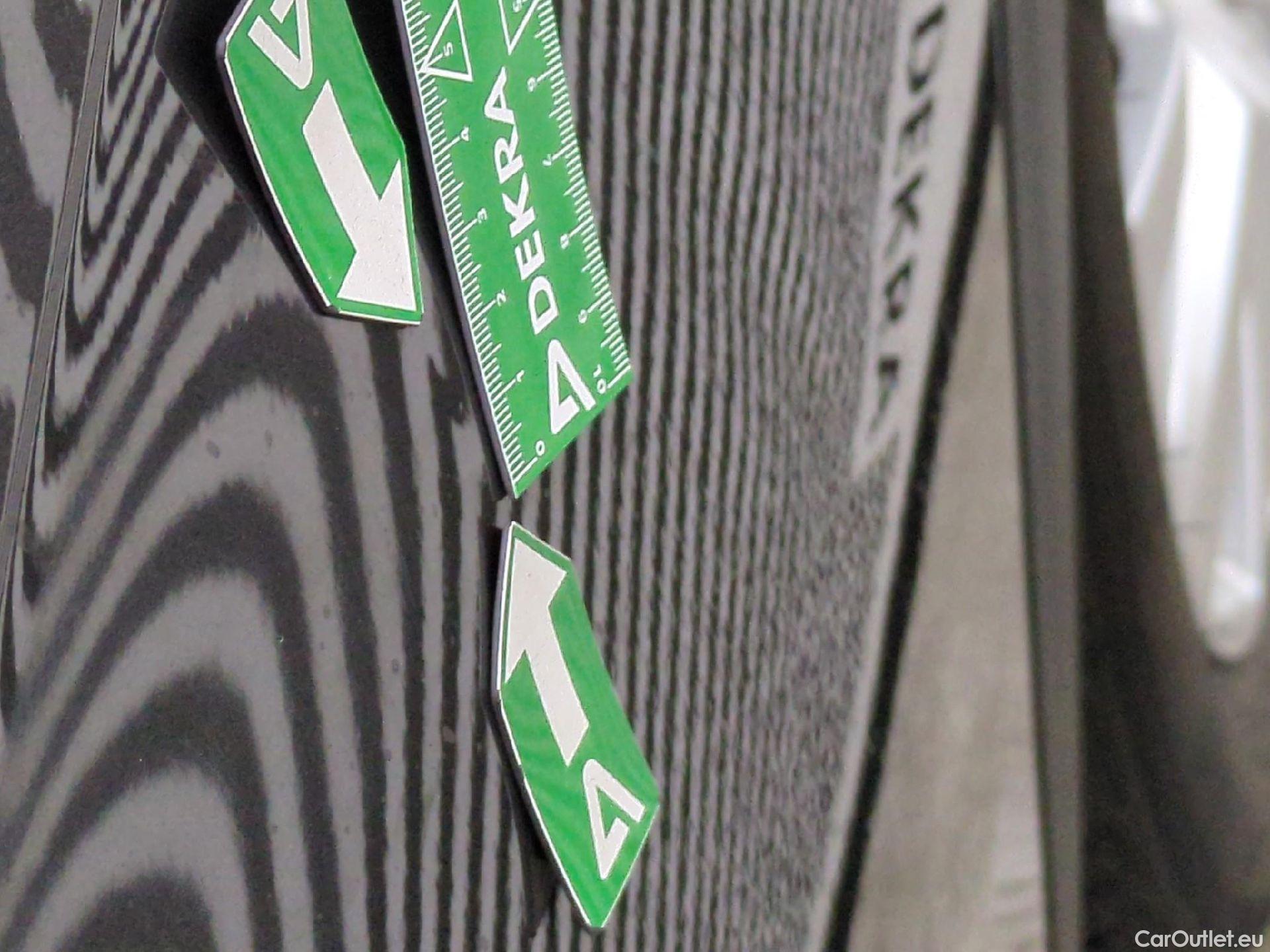  Peugeot  3008  Active Business 1.2 PureTech 130CV BVA8 E6d #36