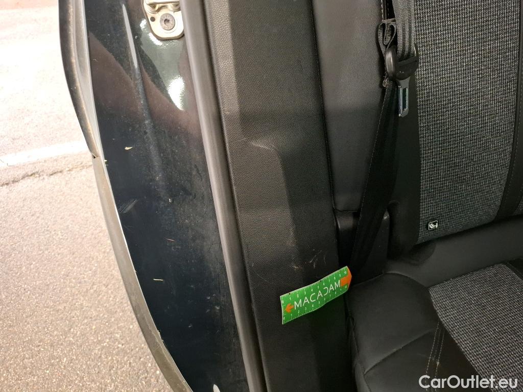  Peugeot  3008  Allure Business 1.2 PureTech 130CV BVA8 E6d #18