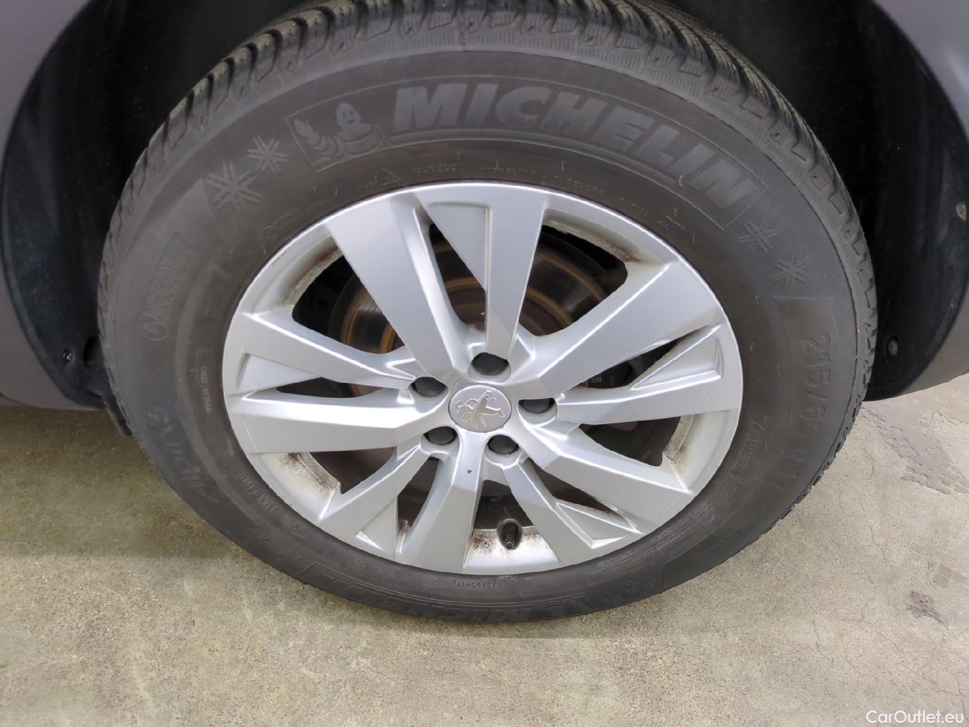  Peugeot  3008  Active Business 1.2 PureTech 130CV BVA8 E6d #20