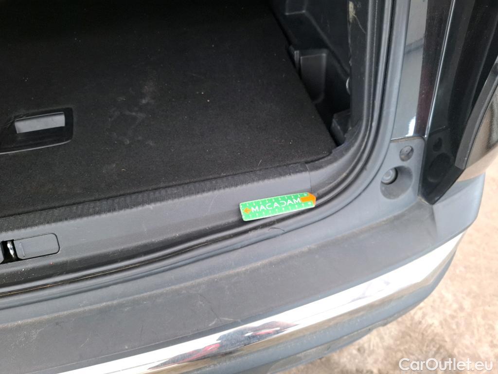  Peugeot  3008  Allure Pack 1.5 HDi 130CV BVA8 E6d #1