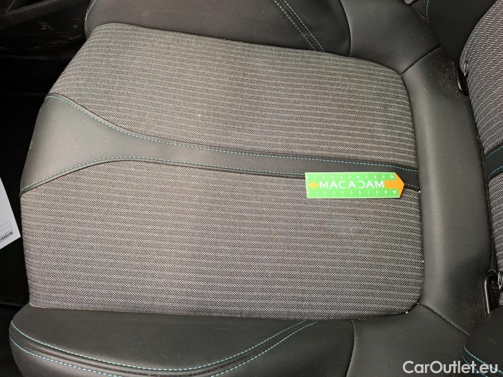  Peugeot  3008  Allure 1.5 HDi 130CV BVA8 E6d #36