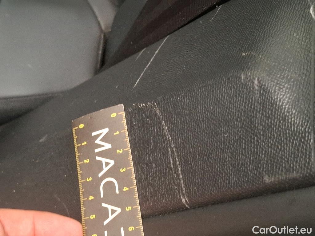  Peugeot  3008  Allure Pack 1.5 HDi 130CV BVA8 E6d #43