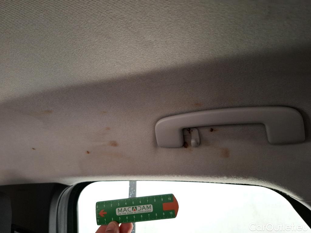  Renault  Captur RENAULT  / 2019 / 5P / SUV Business TCe 100 GPL -21 #1