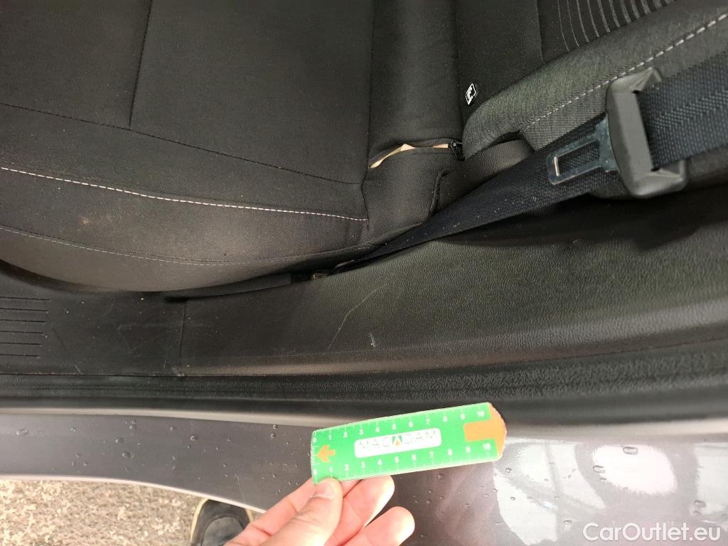  Renault  Captur RENAULT  / 2019 / 5P / SUV Business TCe 100 GPL -21 #22