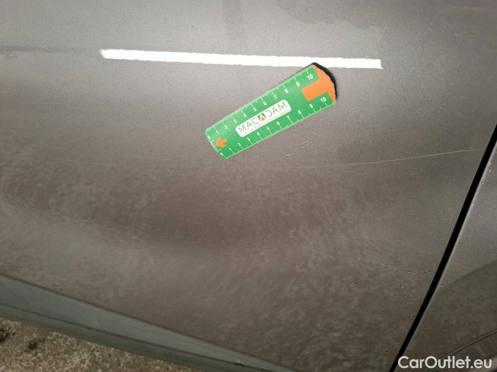  Renault  Captur RENAULT  / 2019 / 5P / SUV Business TCe 100 GPL -21 #10