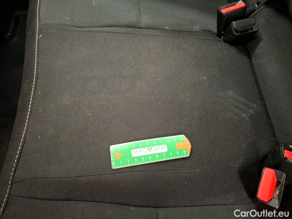  Renault  Captur RENAULT  / 2019 / 5P / SUV Business TCe 100 GPL -21 #29