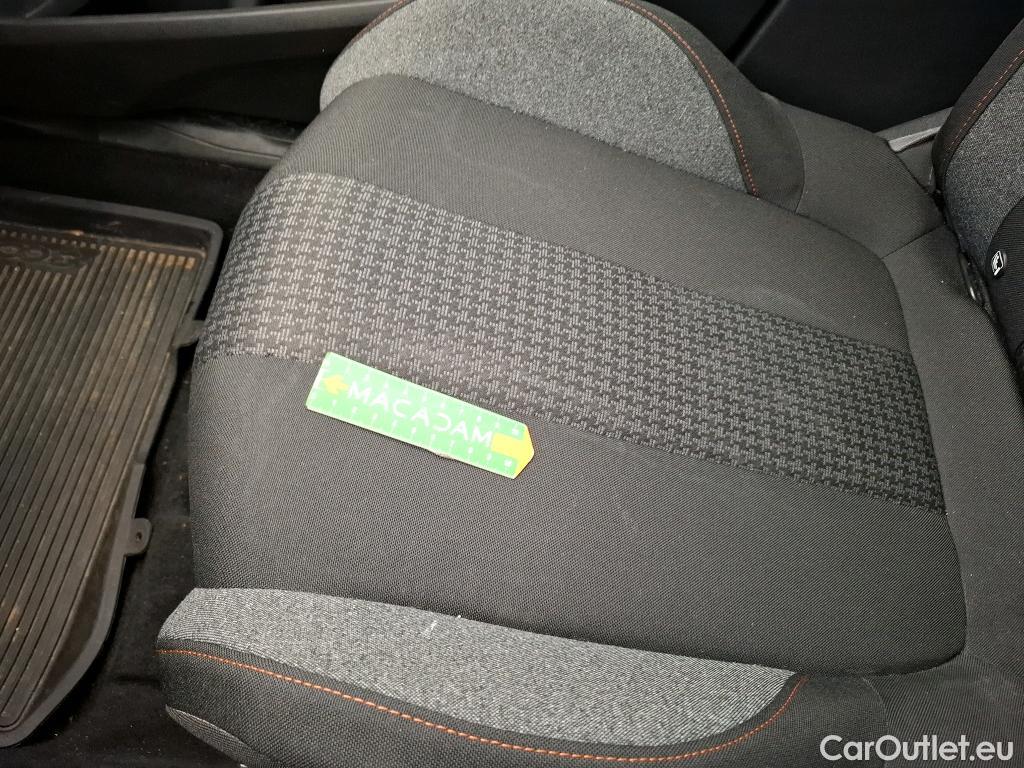  Peugeot  3008  Active Business 1.5 HDi 130CV BVA8 E6d #26