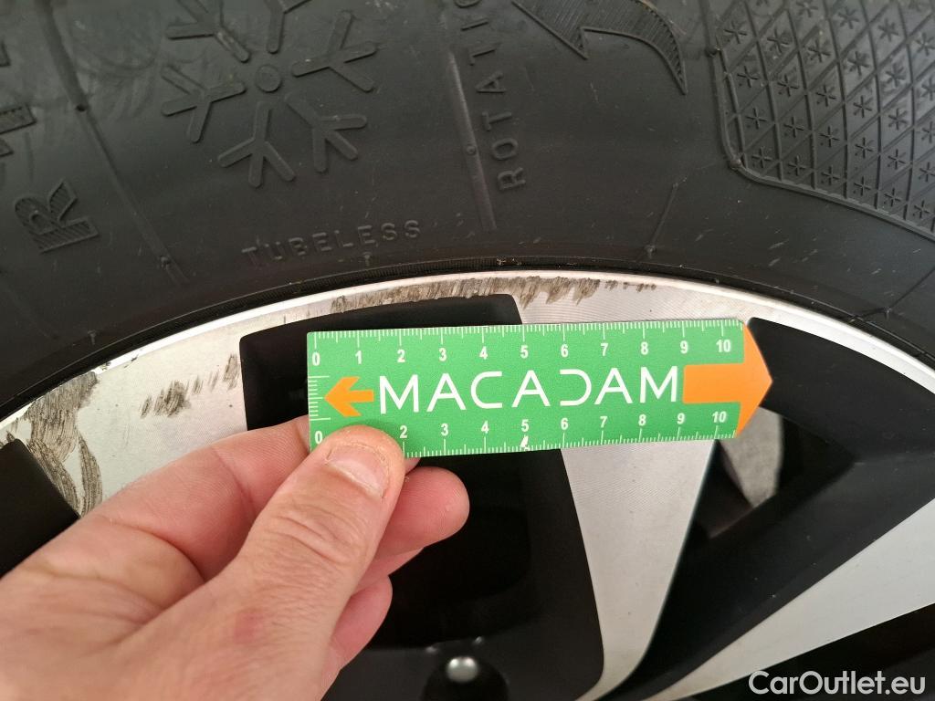  Renault  Arkana  Evolution 1.6 E-TECH Hybrid 145CV BVA6 E6d #18