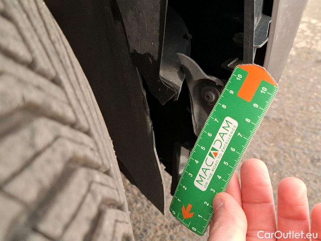  Renault  Captur RENAULT  / 2019 / 5P / SUV Business TCe 100 GPL -21 #14