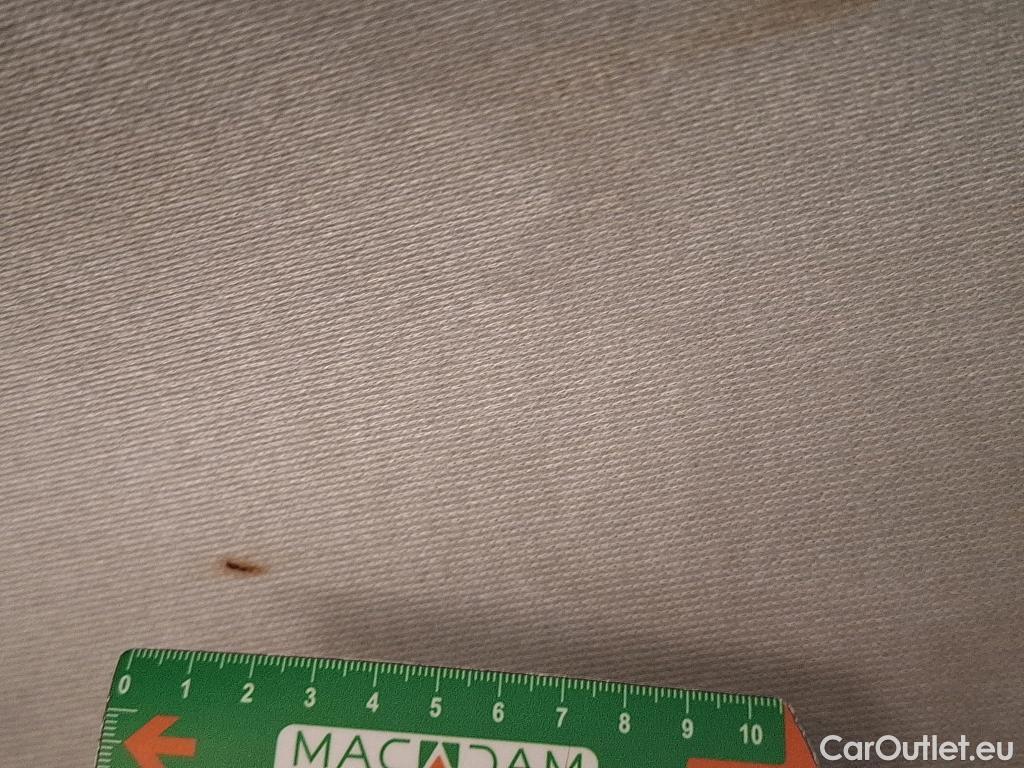  Renault  Captur RENAULT  / 2019 / 5P / SUV Business TCe 100 GPL -21 #4