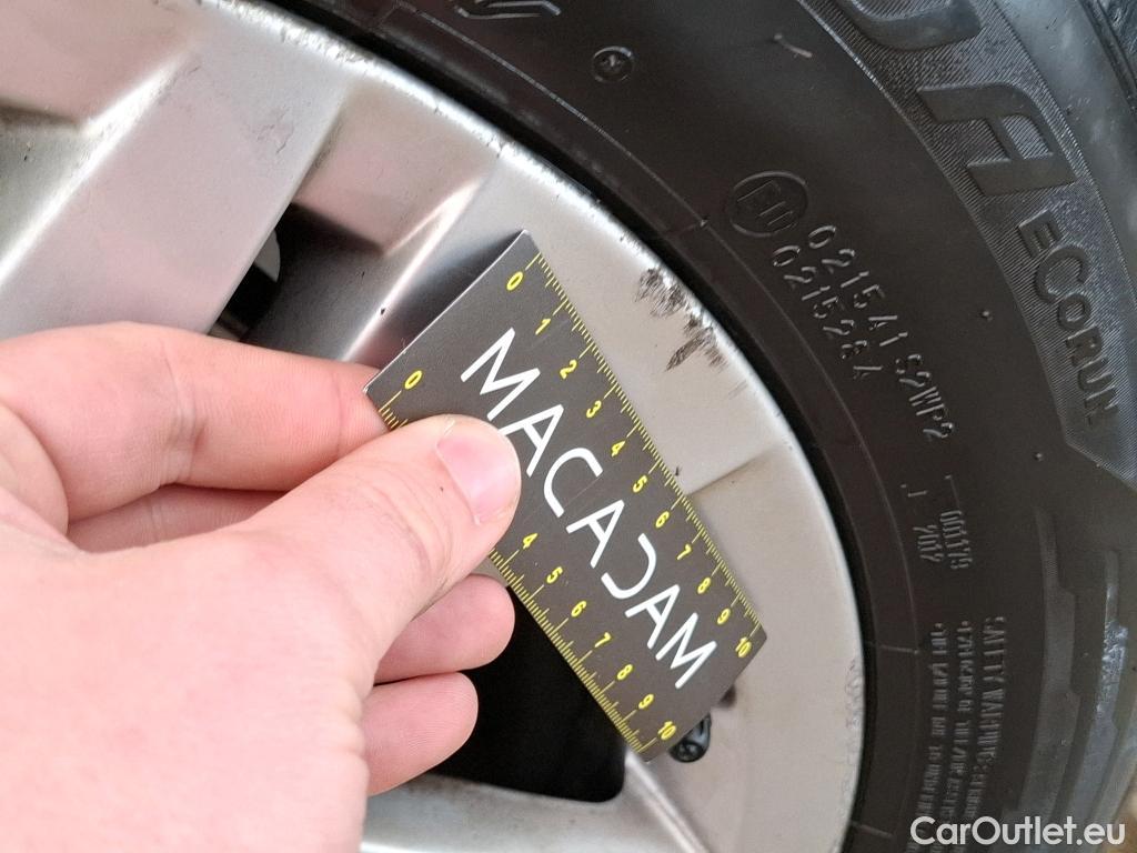  Volkswagen  Golf  VOLKSWAGEN / 2020 / 5P / Berline 2.0 TDI SCR 115 DSG7 Life Busi #26