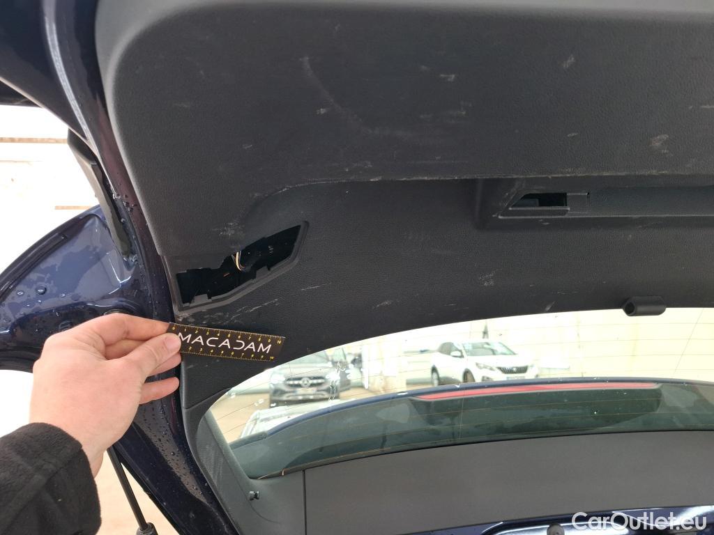  Volkswagen  Golf  VOLKSWAGEN / 2020 / 5P / Berline 2.0 TDI SCR 115 DSG7 Life Busi #17