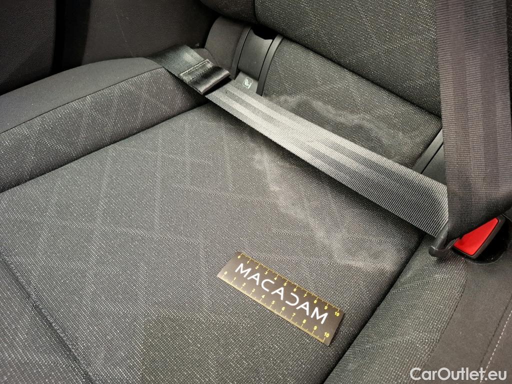  Volkswagen  Golf  VOLKSWAGEN / 2020 / 5P / Berline 2.0 TDI SCR 115 DSG7 Life Busi #47