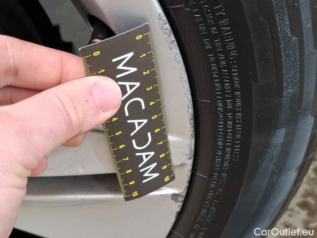  Volkswagen  Golf  VOLKSWAGEN / 2020 / 5P / Berline 2.0 TDI SCR 115 DSG7 Life Busi #25